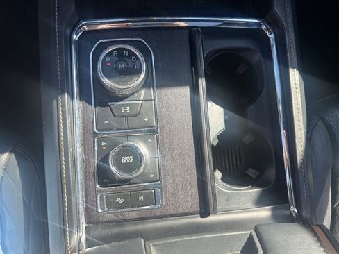 Used 2022 Ford Expedition Platinum image 22