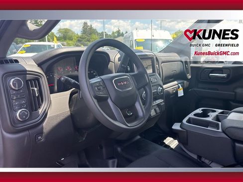 New 2025 GMC Sierra 3500 Pro image 18