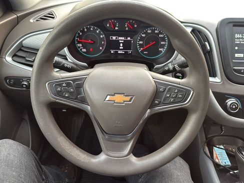 Used 2018 Chevrolet Malibu LS image 10