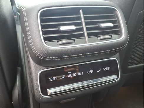 Used 2025 Mercedes-Benz GLS 450 4MATIC image 21