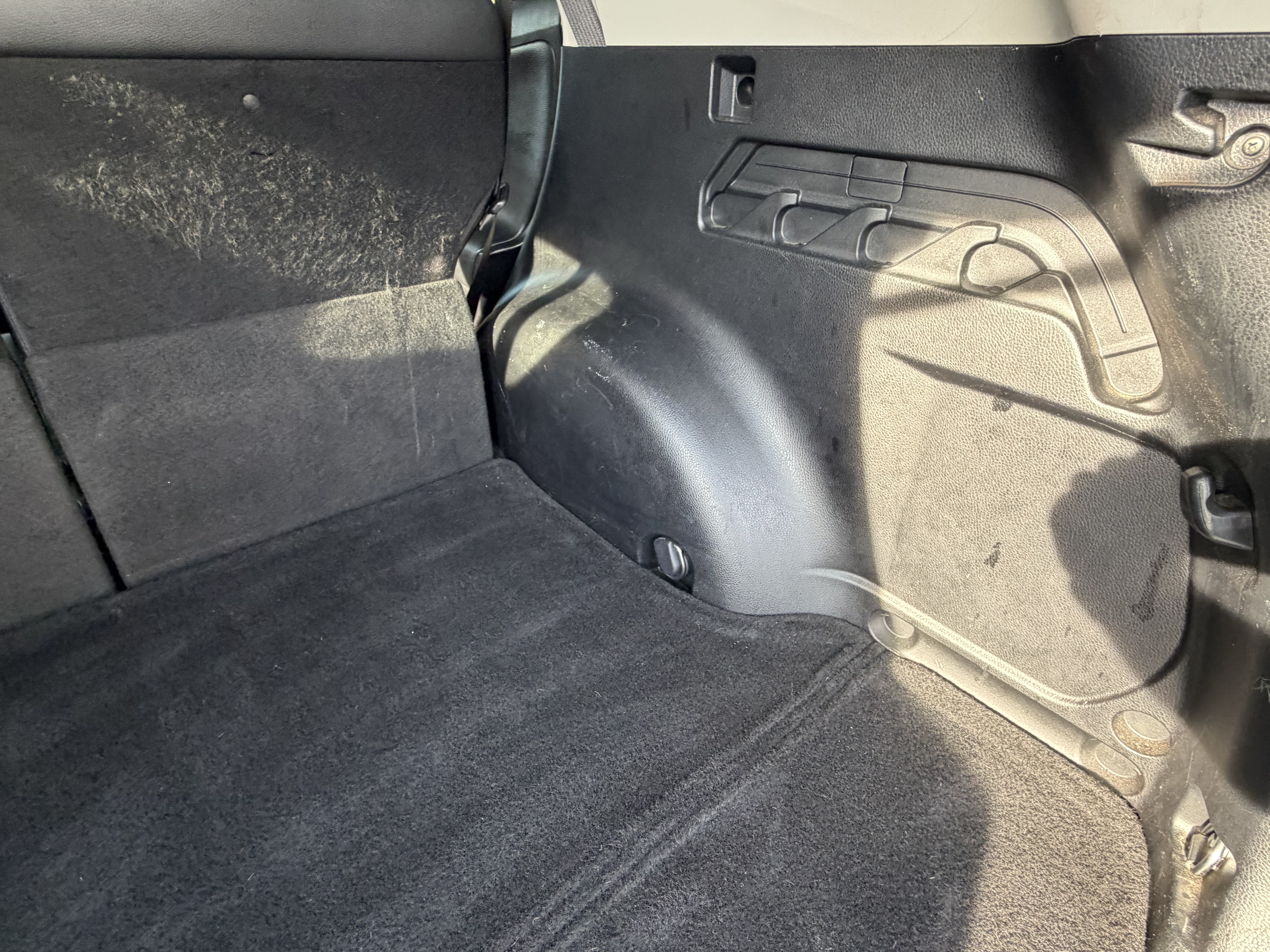 Used 2017 Toyota RAV4 LE FWD image 46