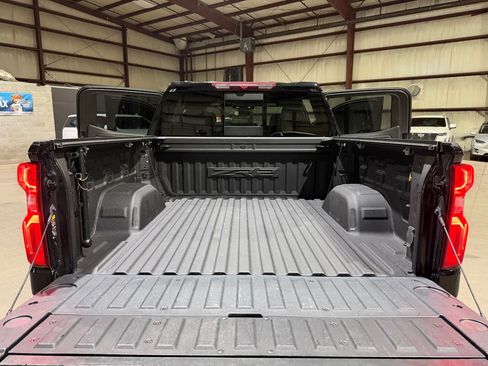 Used 2024 Chevrolet Silverado 1500 ZR2 AWD/4WD image 19