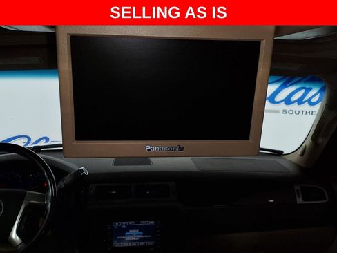 Used 2011 GMC Yukon XL Denali image 16