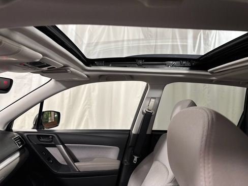 Used 2017 Subaru Forester 2.5i Premium w/ Popular Package #2A AWD/4WD image 32
