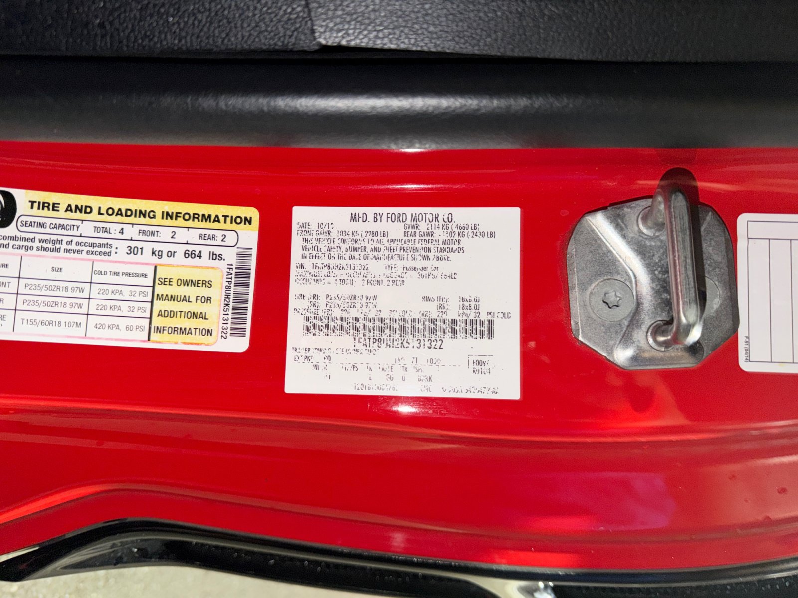 Used 2019 Ford Mustang Premium RWD image 33