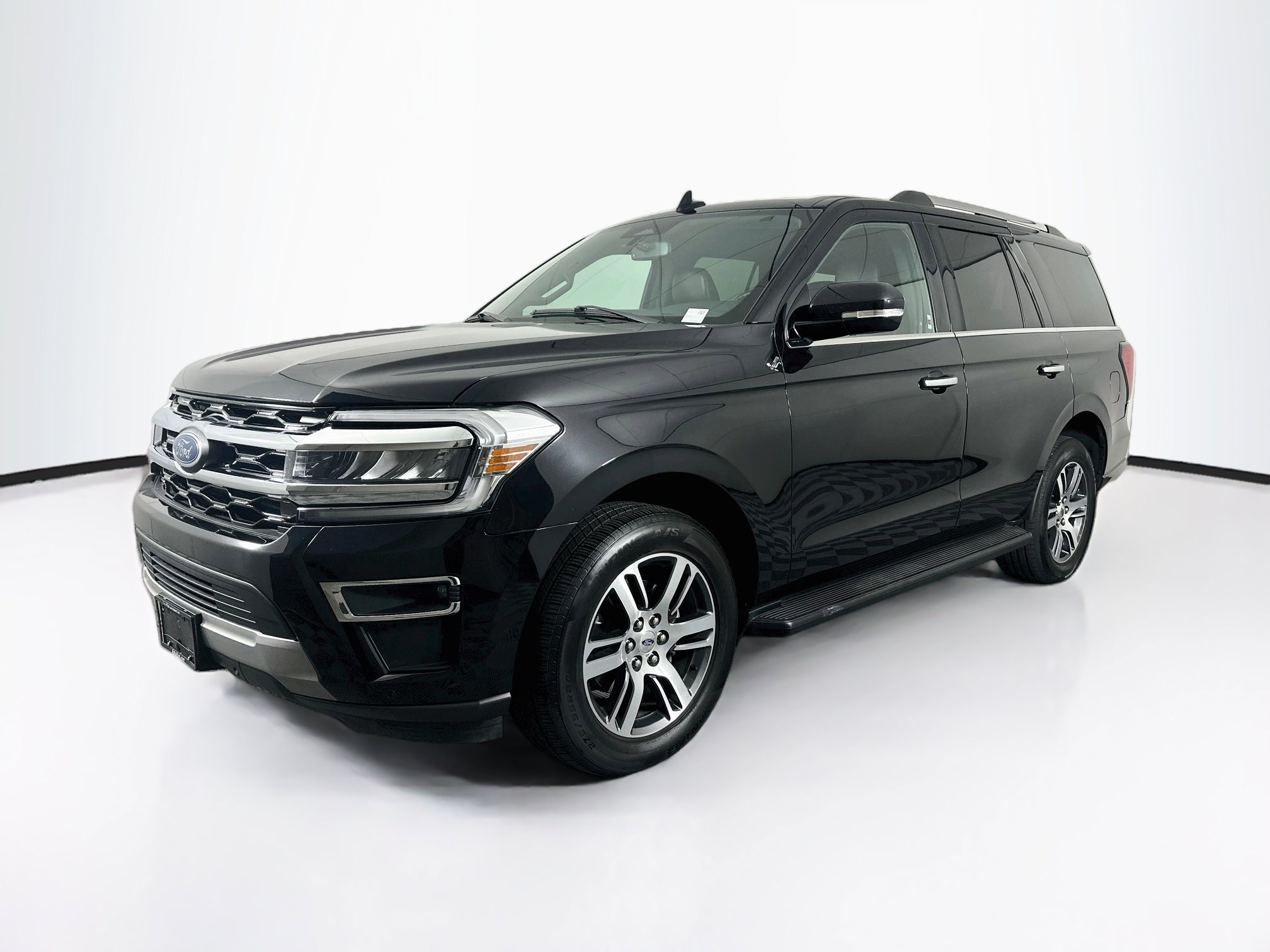 Used 2024 Ford Expedition Limited RWD image 3