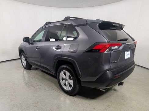 Used 2021 Toyota RAV4 XLE image 6