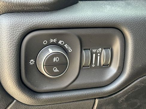New 2026 RAM 2500 Laramie AWD/4WD image 23