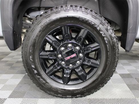 Used 2025 GMC Sierra 3500 AT4 image 13