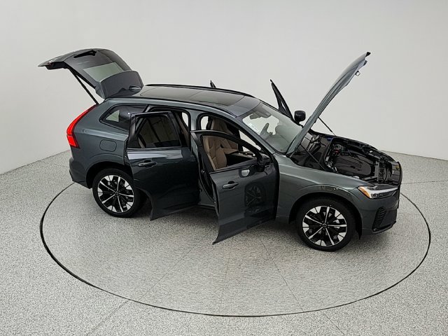 New 2027 Volvo XC60 B5 Plus AWD/4WD image 38