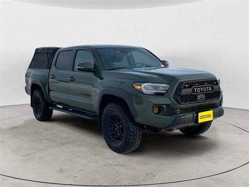 Used 2021 Toyota Tacoma TRD Off-Road image 7