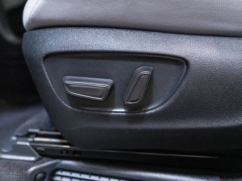 Certified 2025 Toyota Sienna LE FWD image 21