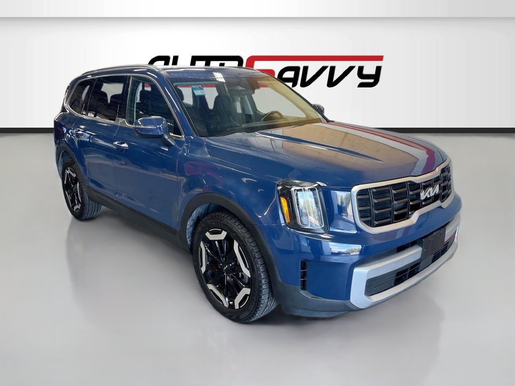 Used 2024 Kia Telluride S w/ S Sunroof Package FWD image 1
