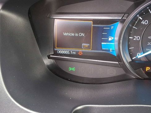 Certified 2019 Ford Explorer XLT w/ Equipment Group 202A image 23