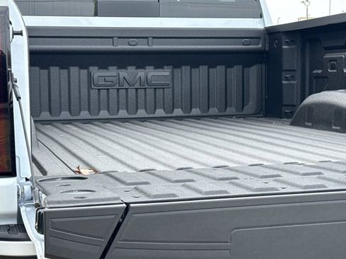 New 2026 GMC Sierra 3500 Denali w/ Denali Reserve Package image 10