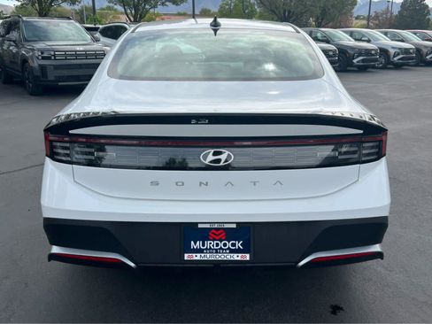New 2026 Hyundai Sonata SE FWD image 9