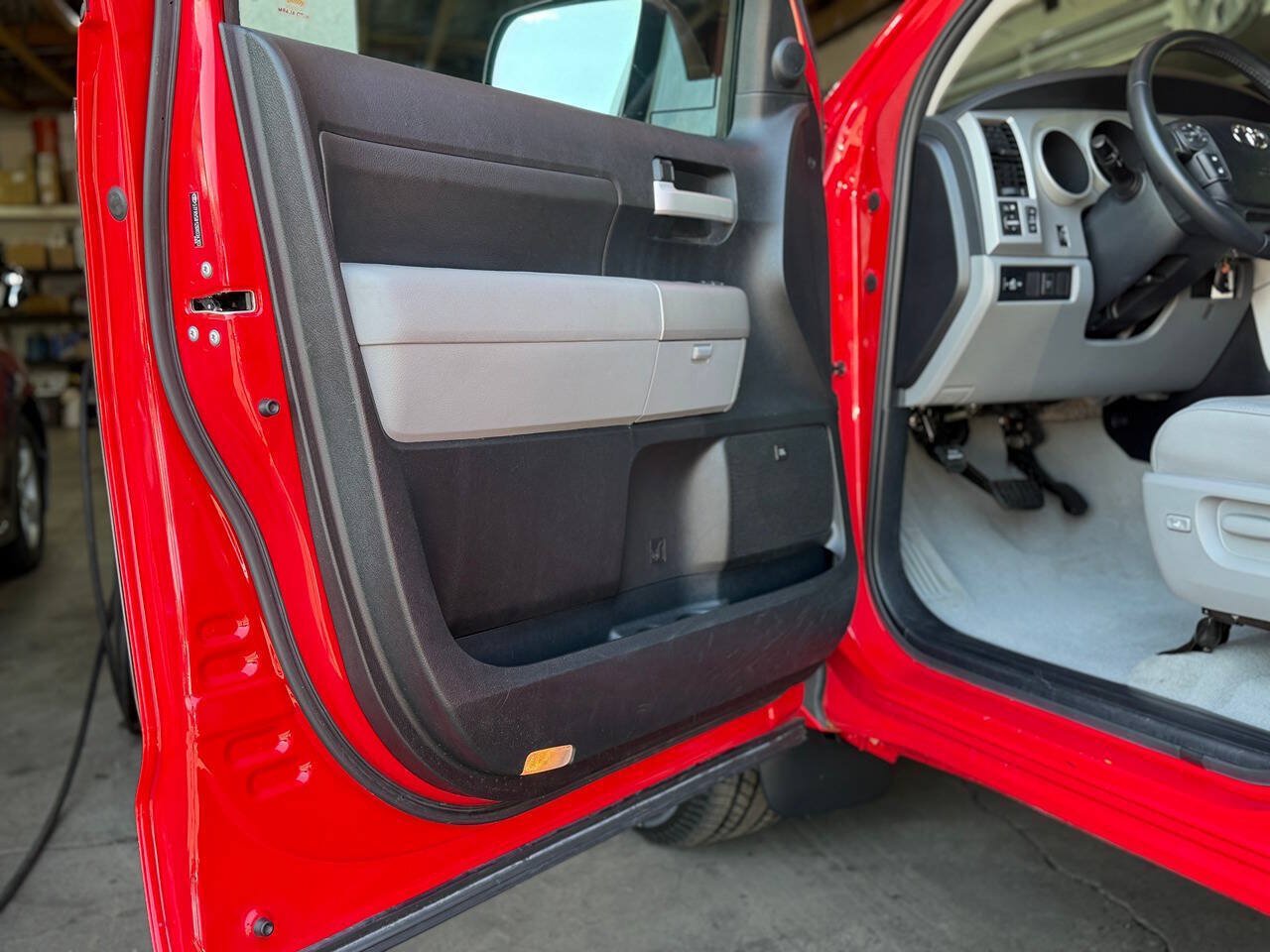 Used 2008 Toyota Tundra Limited RWD image 3