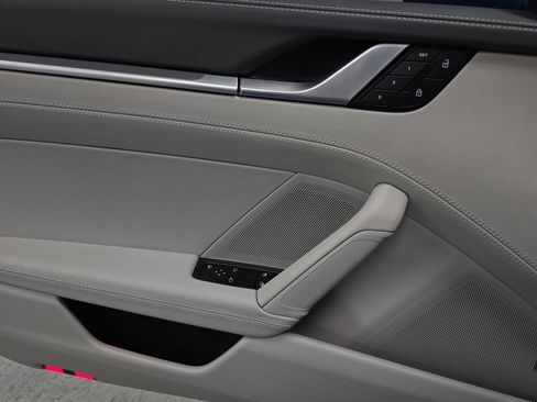 Certified 2025 Porsche 911 Carrera RWD image 23