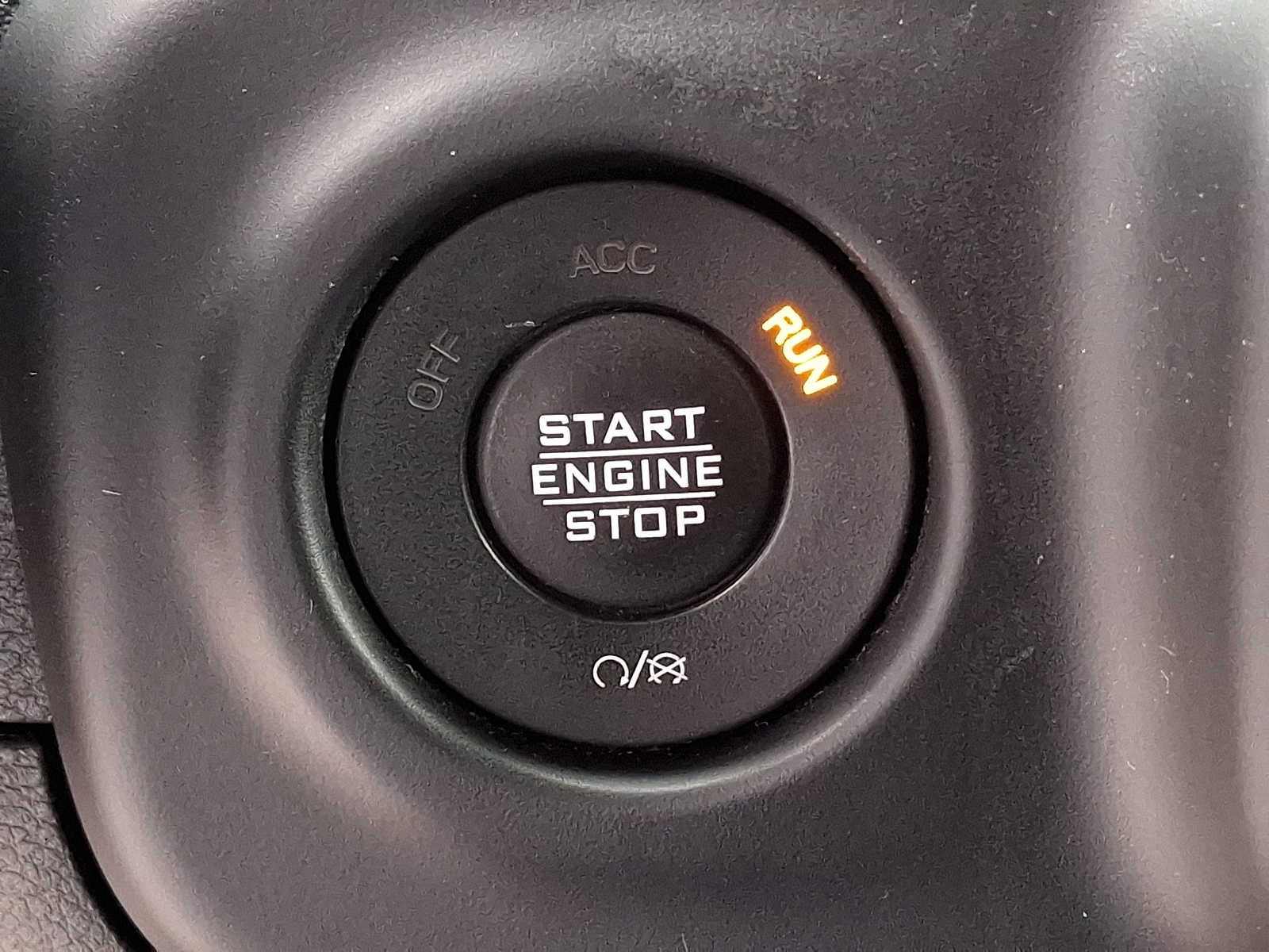 Used 2021 Jeep Wrangler Unlimited Sahara w/ Dual Top Group AWD/4WD image 24