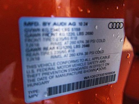 Used 2025 Audi Q3 2.0T Premium image 27