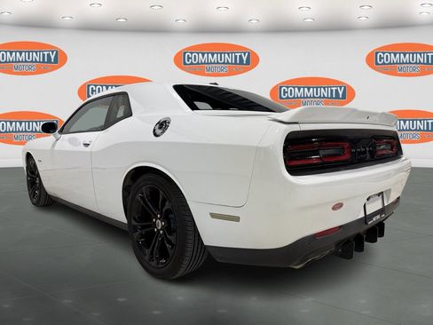 Used 2019 Dodge Challenger R/T image 5