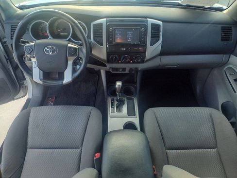 Used 2014 Toyota Tacoma PreRunner image 11