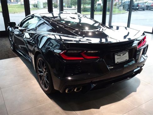 Used 2024 Chevrolet Corvette Stingray Coupe image 7