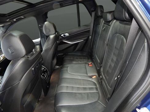 Used 2019 BMW X5 xDrive40i w/ M Sport Package image 29