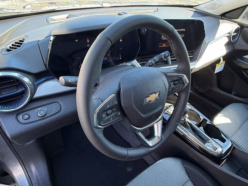 New 2026 Chevrolet Trax LT image 10