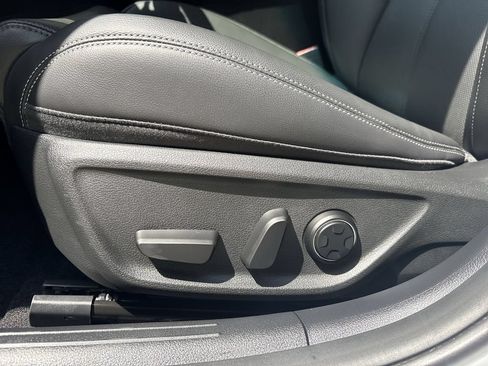 Used 2026 Genesis G70 2.5T AWD/4WD image 14
