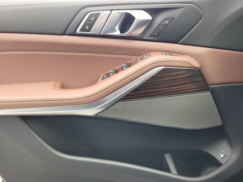 New 2026 BMW X5 xDrive50e w/ Executive Package image 21