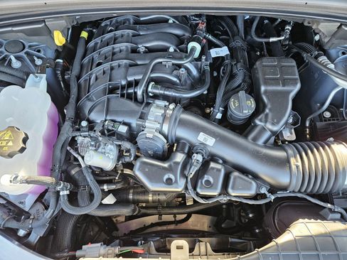 New 2025 Jeep Grand Cherokee L Limited image 28