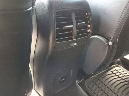Used 2025 Ford Escape ST-Line AWD/4WD image 16