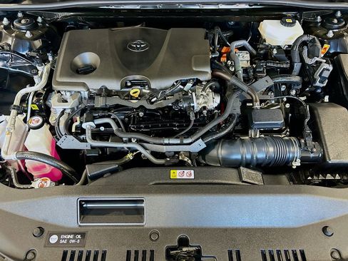 Used 2025 Toyota Camry SE FWD image 27