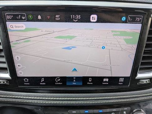 Used 2022 Chrysler Pacifica Limited image 11