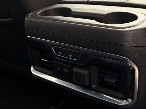 Used 2020 Chevrolet Silverado 1500 High Country w/ Technology Package image 33