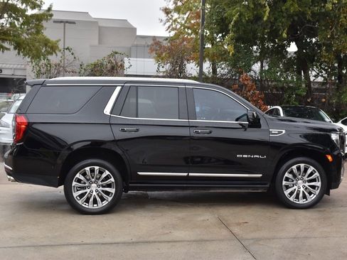 Used 2023 GMC Yukon Denali w/ LPO, Floor Liner Package image 6