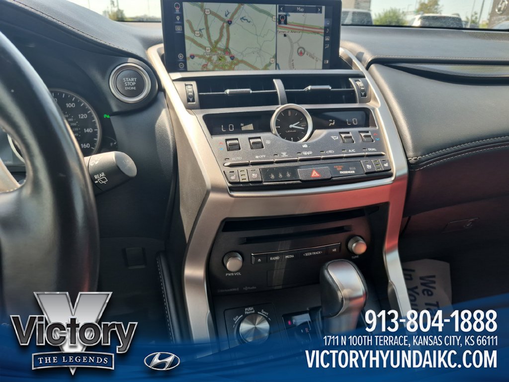Used 2022 Lexus RX 350L Premium w/ Premium Package AWD/4WD image 17