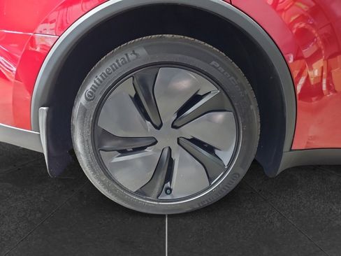 Used 2026 Tesla Model Y Long Range AWD/4WD image 25