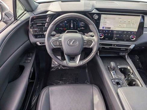 Used 2025 Lexus RX 350 w/ Convenience Package image 28
