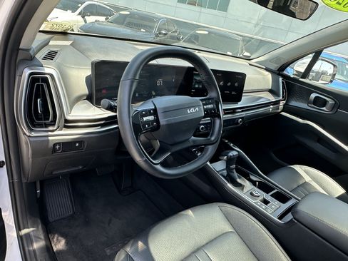 Certified 2026 Kia Sorento S w/ S Panoramic Sunroof Package FWD image 23