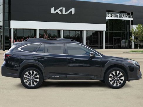 Used 2023 Subaru Outback Limited AWD/4WD image 6