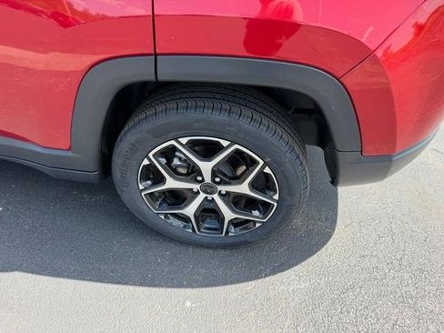Used 2025 Jeep Compass Limited AWD/4WD image 8
