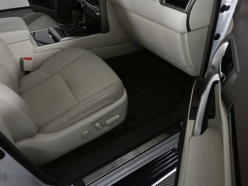 Used 2017 Lexus GX 460 image 12