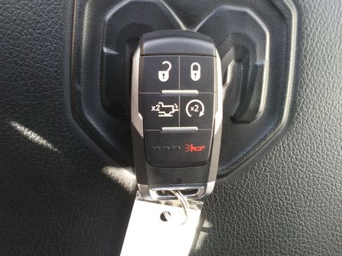 Used 2024 RAM 2500 Laramie w/ Night Edition image 31