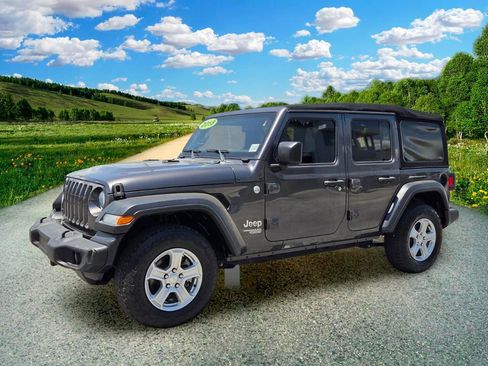 Used 2018 Jeep Wrangler Unlimited Sport S AWD/4WD image 2