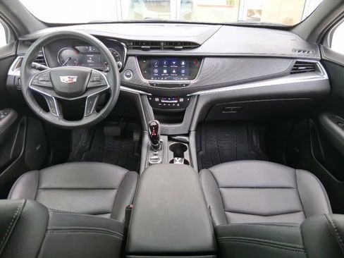 Used 2024 Cadillac XT5 Luxury w/ LPO, Floor Liner Package image 7