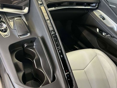 Used 2020 Chevrolet Corvette Stingray Coupe w/ 1LT RWD image 15