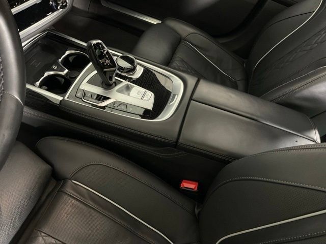 Used 2022 BMW 750i xDrive w/ Executive Package AWD/4WD image 17
