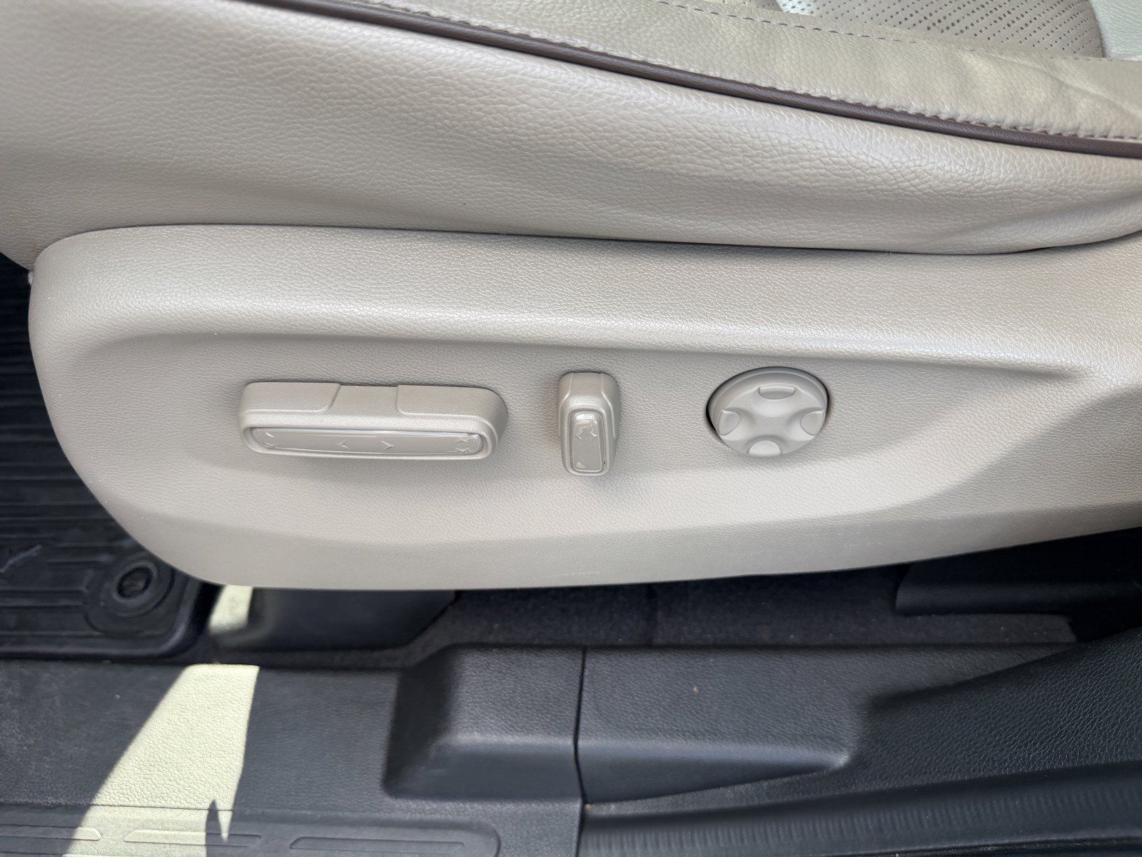Used 2022 Honda Odyssey Elite image 22